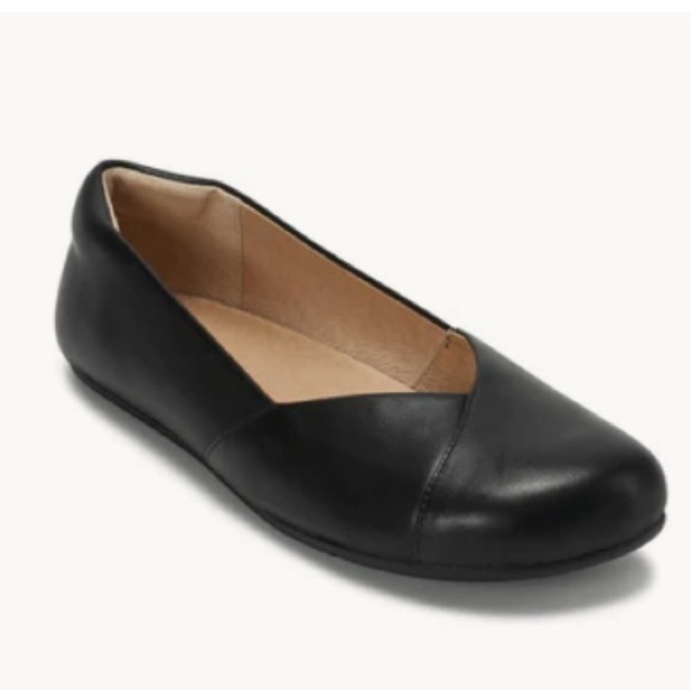 Elegant Black Leather Loafers for Women